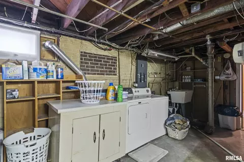 Other - 2036 N 7th St, Springfield, IL 62704 photo 9 of 10