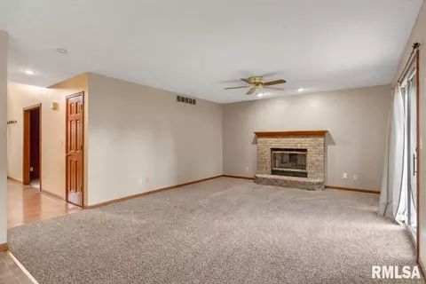Living - 2105 Burgess Dr, Springfield, IL 62711 photo 2 of 8
