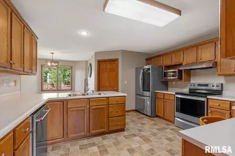 Kitchen - 2105 Burgess Dr, Springfield, IL 62711 photo 2 of 2