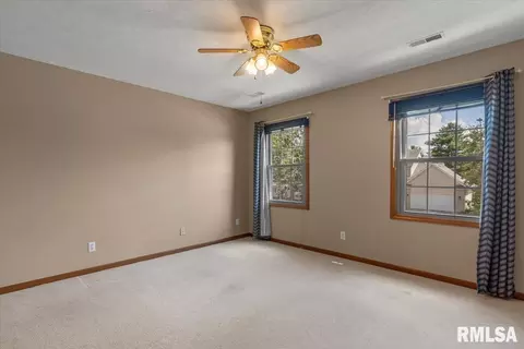 Bedroom - 2105 Burgess Dr, Springfield, IL 62711 photo 6 of 10