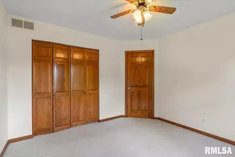 Bedroom - 2105 Burgess Dr, Springfield, IL 62711 photo 4 of 10