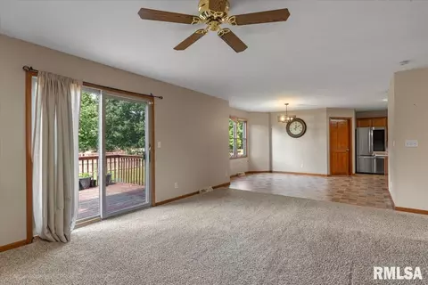 Living - 2105 Burgess Dr, Springfield, IL 62711 photo 4 of 8