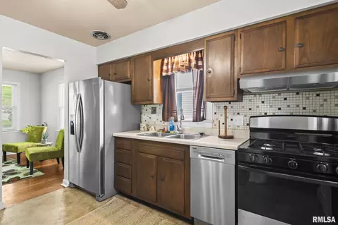 Kitchen - 1716 N 22nd St, Springfield, IL 62702 photo 1 of 3