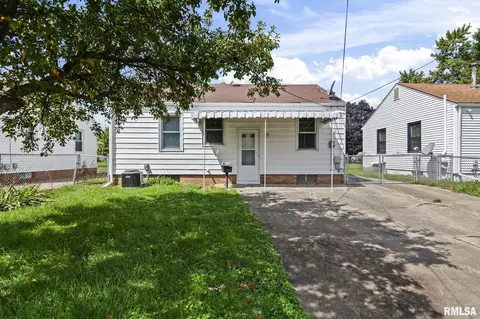 Exterior - 1716 N 22nd St, Springfield, IL 62702 photo 5 of 6
