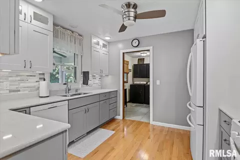 Entry Way - 309 Five Forks Dr, Springfield, IL 62711 photo 1 of 1