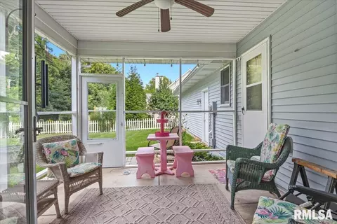 Exterior - 309 Five Forks Dr, Springfield, IL 62711 photo 5 of 10