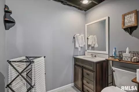 Bath - 309 Five Forks Dr, Springfield, IL 62711 photo 5 of 5