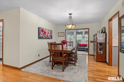 Dining - 309 Five Forks Dr, Springfield, IL 62711 photo 1 of 3