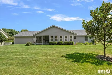 Exterior - 309 Five Forks Dr, Springfield, IL 62711 photo 8 of 10