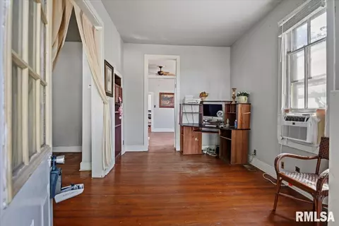 Entry Way - 1304 N 3rd St, Springfield, IL 62702 photo 2 of 8