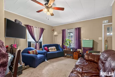 Living - 3004 S Allis Ave, Springfield, IL 62703 photo 2 of 2