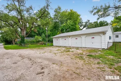 Exterior - 3004 S Allis Ave, Springfield, IL 62703 photo 5 of 12