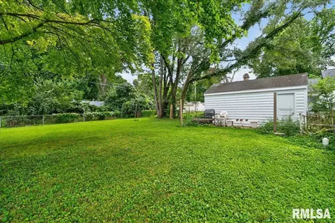 Exterior - 3004 S Allis Ave, Springfield, IL 62703 photo 12 of 12