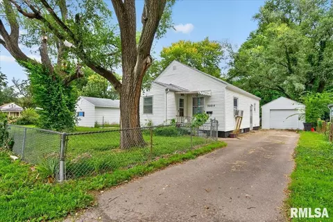 Exterior - 3004 S Allis Ave, Springfield, IL 62703 photo 2 of 12