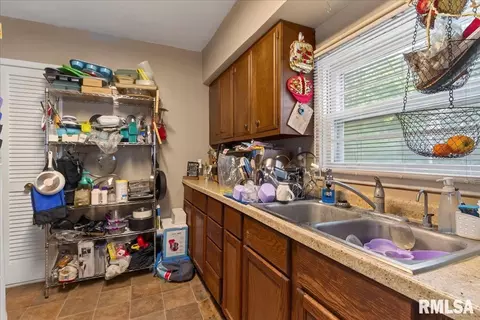 Kitchen - 3004 S Allis Ave, Springfield, IL 62703 photo 1 of 2