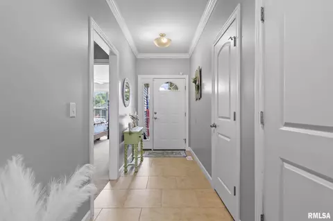 Entry Way - 4809 Savoy Dr, Springfield, IL 62711 photo 1 of 6