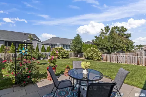 Exterior - 4809 Savoy Dr, Springfield, IL 62711 photo 4 of 7
