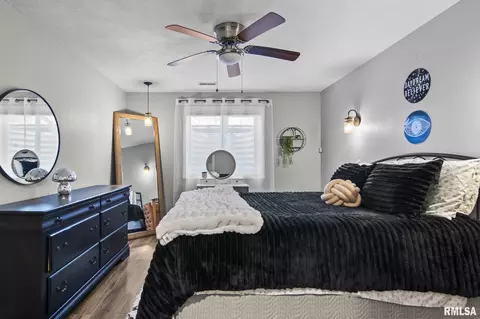 Bedroom - 4809 Savoy Dr, Springfield, IL 62711 photo 7 of 8