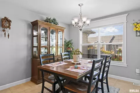 Dining - 4809 Savoy Dr, Springfield, IL 62711 photo 1 of 3