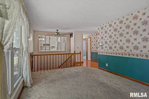 Living - 1821 Denton Dr, Springfield, IL 62702 photo 3 of 5