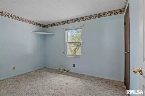 Bedroom - 1821 Denton Dr, Springfield, IL 62702 photo 1 of 8
