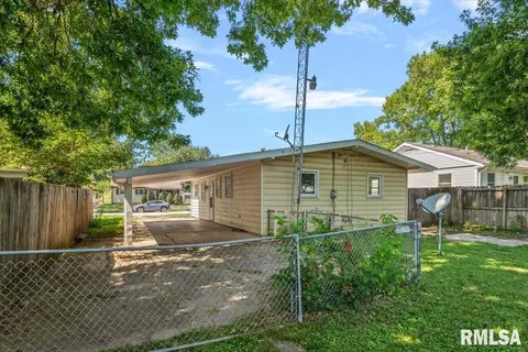 Exterior - 3606 Sheffield Rd, Springfield, IL 62703 photo 3 of 6