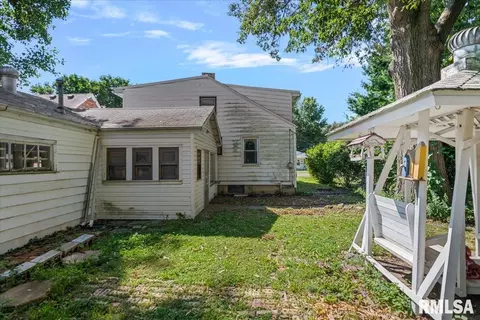 Exterior - 2619 E Keys Ave, Springfield, IL 62702 photo 2 of 8