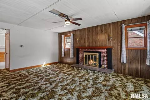 Living - 2619 E Keys Ave, Springfield, IL 62702 photo 1 of 6