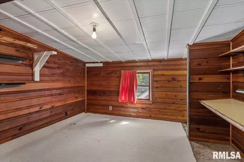 Bedroom - 2619 E Keys Ave, Springfield, IL 62702 photo 6 of 11