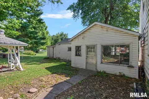 Exterior - 2619 E Keys Ave, Springfield, IL 62702 photo 1 of 8
