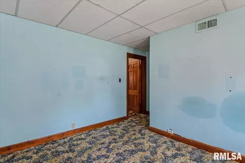 Bedroom - 2619 E Keys Ave, Springfield, IL 62702 photo 5 of 11