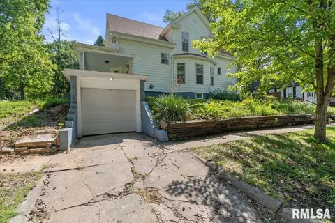 Exterior - 600 E Black Ave, Springfield, IL 62702 photo 4 of 8