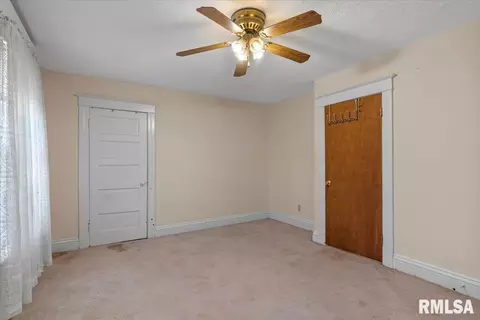 Bedroom - 600 E Black Ave, Springfield, IL 62702 photo 9 of 10