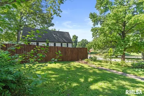 Exterior - 600 E Black Ave, Springfield, IL 62702 photo 7 of 8