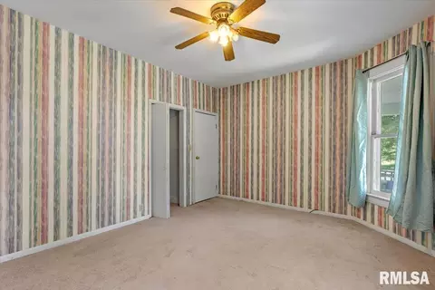 Bedroom - 600 E Black Ave, Springfield, IL 62702 photo 5 of 10