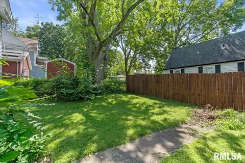 Exterior - 600 E Black Ave, Springfield, IL 62702 photo 6 of 8