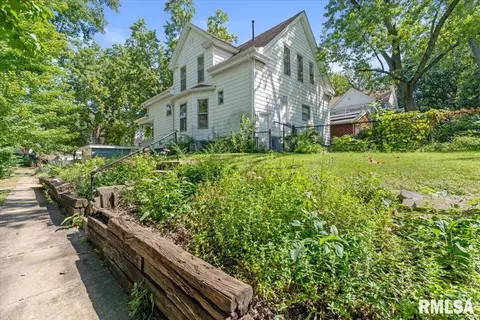 Exterior - 600 E Black Ave, Springfield, IL 62702 photo 5 of 8