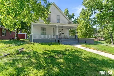 Exterior - 600 E Black Ave, Springfield, IL 62702 photo 1 of 8
