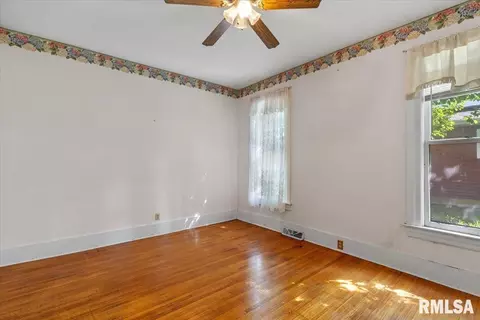 Bedroom - 600 E Black Ave, Springfield, IL 62702 photo 1 of 10