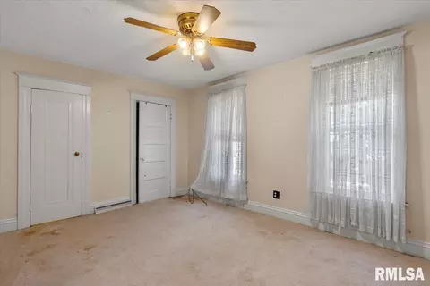 Bedroom - 600 E Black Ave, Springfield, IL 62702 photo 8 of 10
