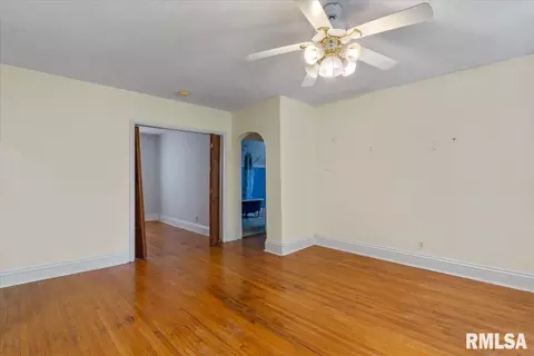 Living - 600 E Black Ave, Springfield, IL 62702 photo 4 of 4