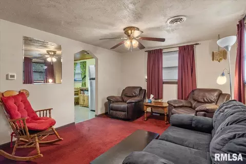Living - 1608 E Knox Ave, Springfield, IL 62703 photo 1 of 1