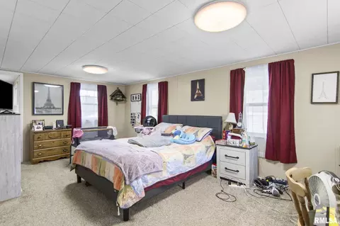 Bedroom - 1812 E Converse St, Springfield, IL 62702 photo 2 of 11