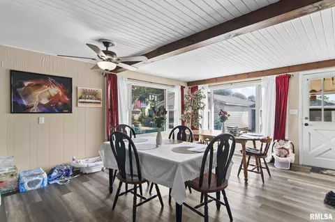 Dining - 1812 E Converse St, Springfield, IL 62702 photo 2 of 4