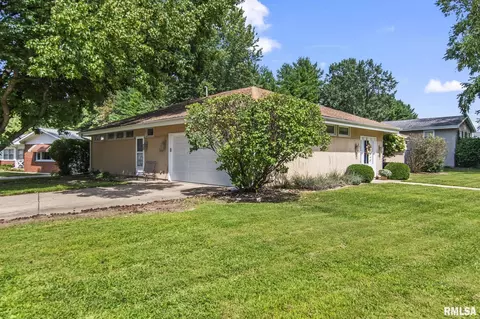 Exterior - 2001 Creighton Rd, Springfield, IL 62703 photo 6 of 7