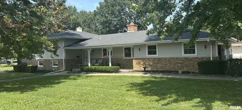 145 Circle Dr, Galesburg, IL 61401