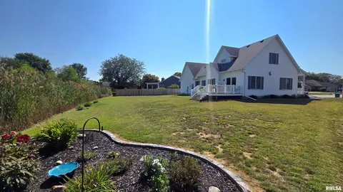Exterior - 3816 Bluestem Ct, Springfield, IL 62707 photo 3 of 5