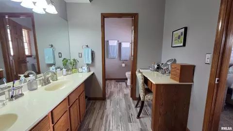 Bath - 3816 Bluestem Ct, Springfield, IL 62707 photo 1 of 2