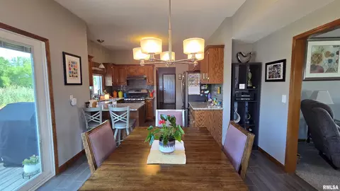 Dining - 3816 Bluestem Ct, Springfield, IL 62707 photo 1 of 2
