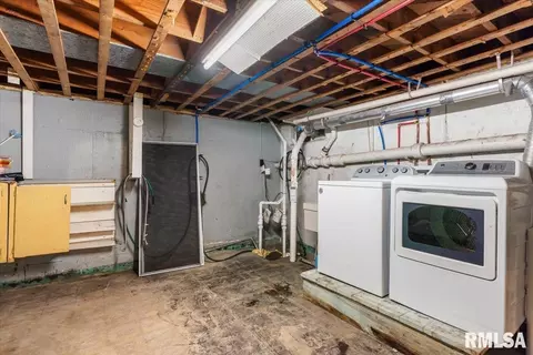 Other - 2952 S 5th St, Springfield, IL 62703 photo 5 of 5